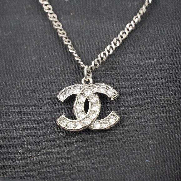 Chanel Necklace - Picture 4 of 13